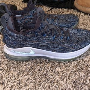 LeBron 15 low lightning blue colorway